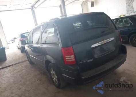 2008 Chrysler Town & Country Touring z USA, uszkodzony, nr VIN 2A8HR54P38R722733